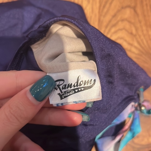 Random Hearts Girl’s One Piece Swimsuit Size 10 - Picture 4 of 4